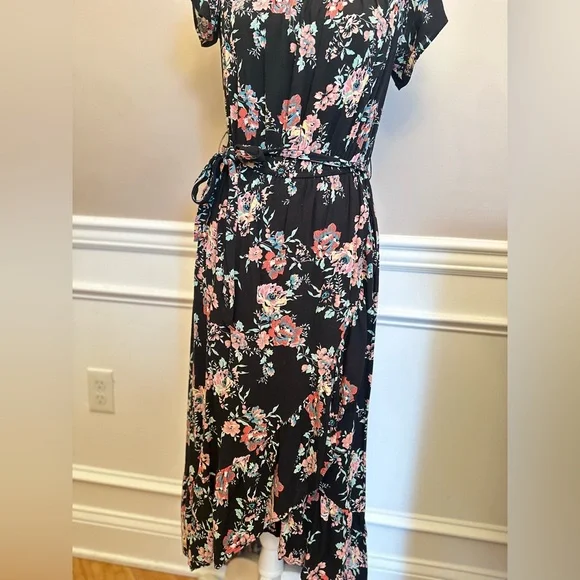Xhilaration Women’s Black Floral Faux Wrap High Low Dress - Medium - Picture 4 of 10